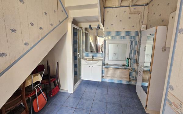 Maison avec dépendances Goudelin à rénover, calme et nature