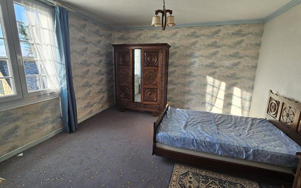 Maison avec dépendances Goudelin à rénover, calme et nature