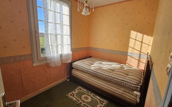 Maison avec dépendances Goudelin à rénover, calme et nature