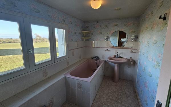 Maison avec dépendances Goudelin à rénover, calme et nature