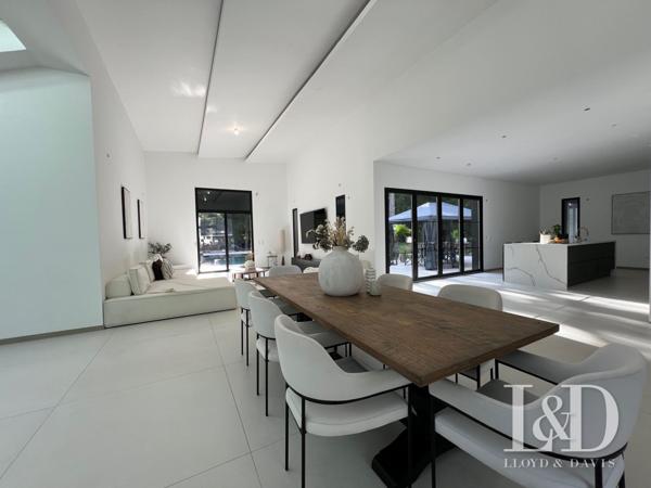 Villa contemporaine d'exception aux portes de Paris