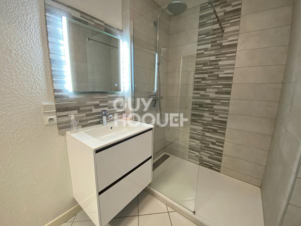 LOCATION d'un appartement F2 (44 m²) à ALBERTVILLE