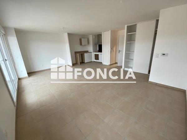 Location Appartement 3 pièces 68 m² - 19 RUE CHAPPE Clermont-ferrand 63000