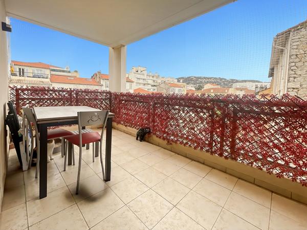 2 P Cannes Centre avec grande terrasse