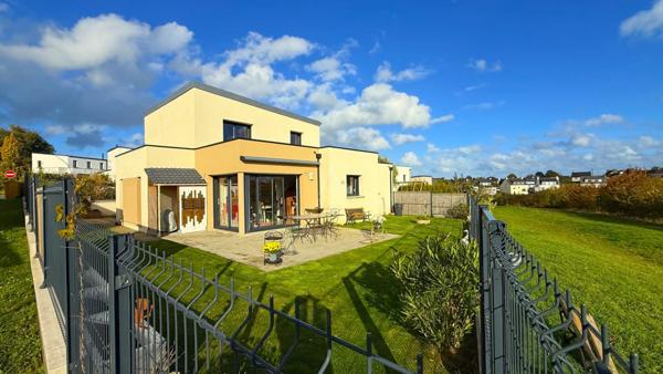Belle maison contemporaine de 2022 à St Laurent de la Mer.