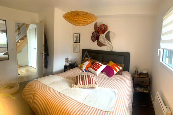 Belle maison contemporaine de 2022 à St Laurent de la Mer.