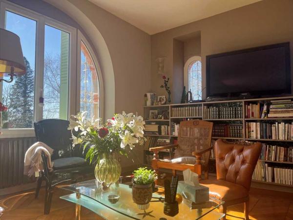 Maison ancienne - Maurs SECTEUR MAURS - Maison de charme de 200 m² avec dépendance de 50 m² et piscine