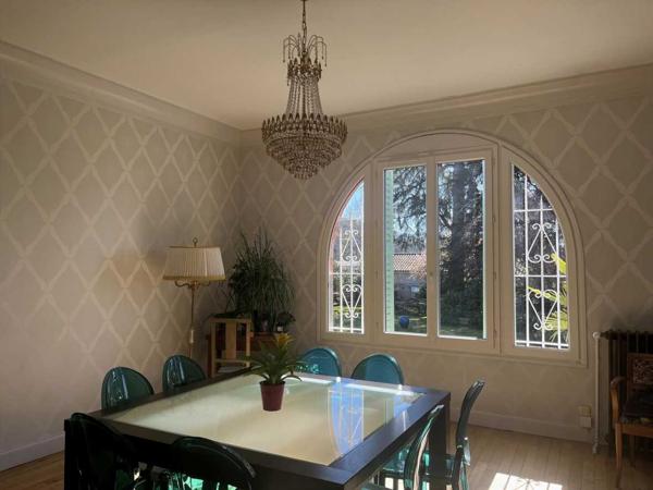 Maison ancienne - Maurs SECTEUR MAURS - Maison de charme de 200 m² avec dépendance de 50 m² et piscine