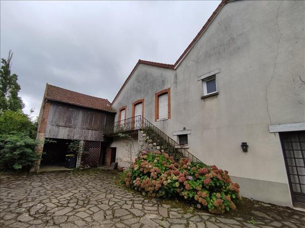 Immeuble à vendre |  Séreilhac |  16 pièces | 1 501 m²