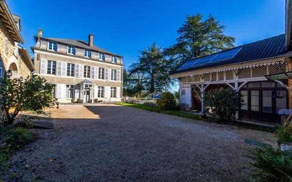 Maison à vendre    10 pièces • 411 m2 Jurançon