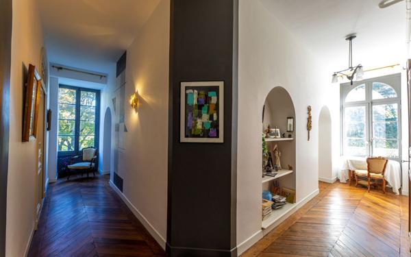 Maison à vendre    10 pièces • 411 m2 Jurançon