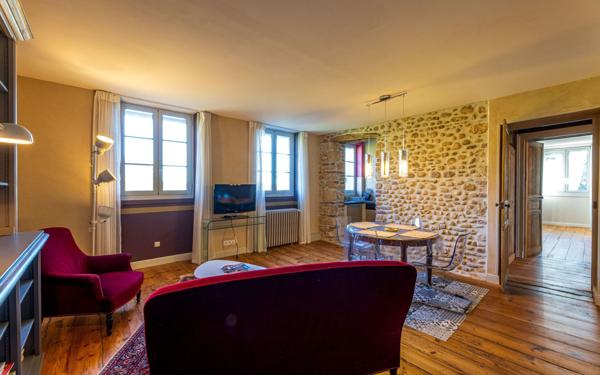 Maison à vendre    10 pièces • 411 m2 Jurançon