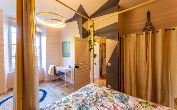 Maison à vendre    10 pièces • 411 m2 Jurançon