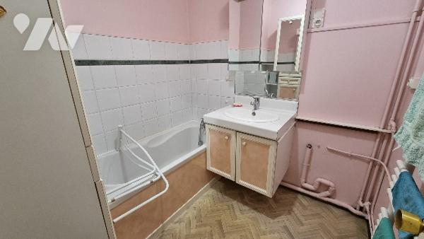 TRES BEL APPARTEMENT 3 chambres grand balcon