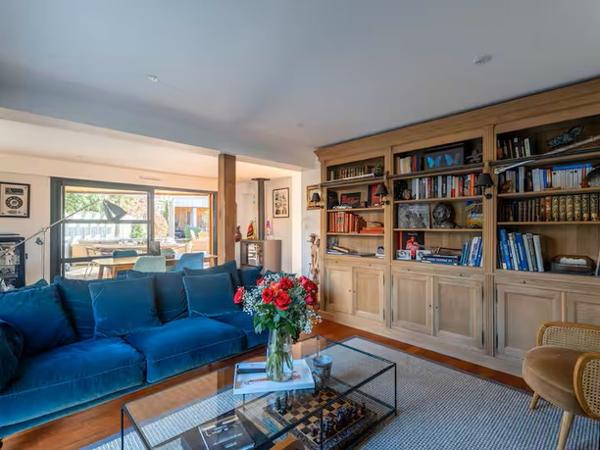 Maison
         8 pièces
        - 195 m² Bien prestige