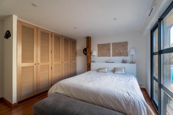 Maison
         8 pièces
        - 195 m² Bien prestige