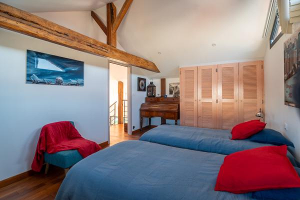 Maison
         8 pièces
        - 195 m² Bien prestige