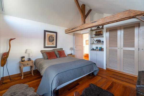 Maison
         8 pièces
        - 195 m² Bien prestige