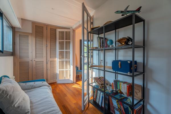 Maison
         8 pièces
        - 195 m² Bien prestige