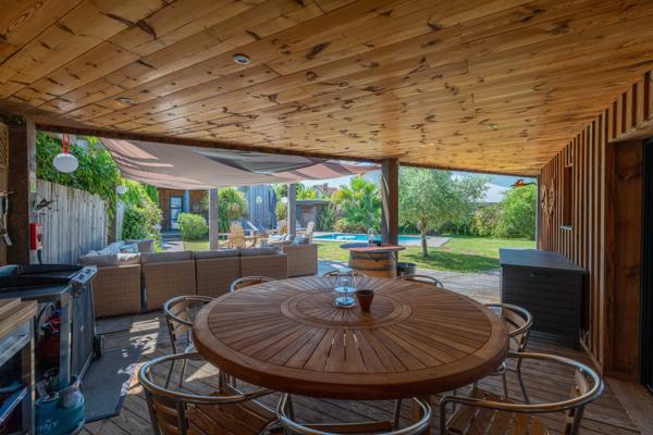 Maison
         8 pièces
        - 195 m² Bien prestige