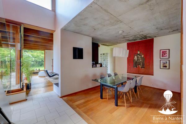 A vendre maison d'architecte en avenue privée Lonchamps , Nantes A vendre maison d'architecte en avenue privée Lonchamps , Nantes