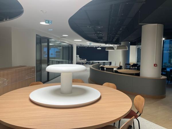 Bureau à louer Issy-les-Moulineaux surfaces modulables et lumière naturelle