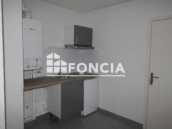 Location Studio 32.8 m² - 44 - 46 RUE DE BEAUCAIRE Nimes 30000