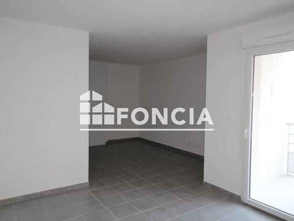 Location Studio 32.8 m² - 44 - 46 RUE DE BEAUCAIRE Nimes 30000