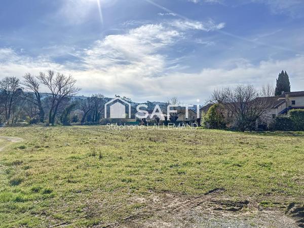 Terrain constructible 634?m² dans cadre paisible