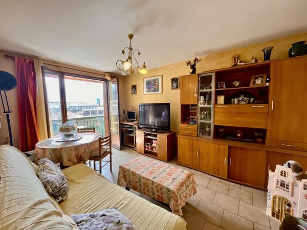 13014 - T3 de 56m2 + TERRASSE + PLACE DE PKG + CAVE 89 000 euro