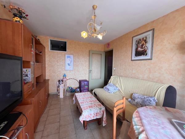 13014 - T3 de 56m2 + TERRASSE + PLACE DE PKG + CAVE 89 000 euro