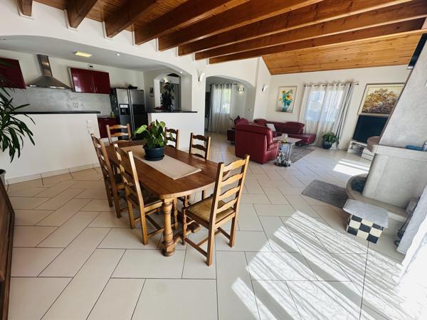 Maison
         7 pièces
        - 180 m²