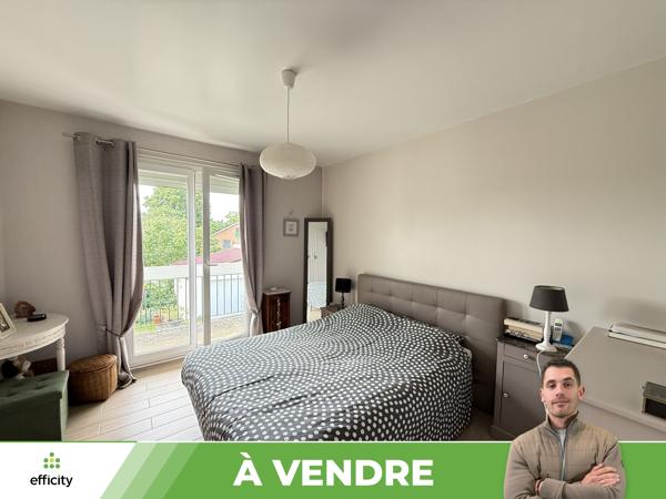 Maison
         4 pièces
        - 77 m²