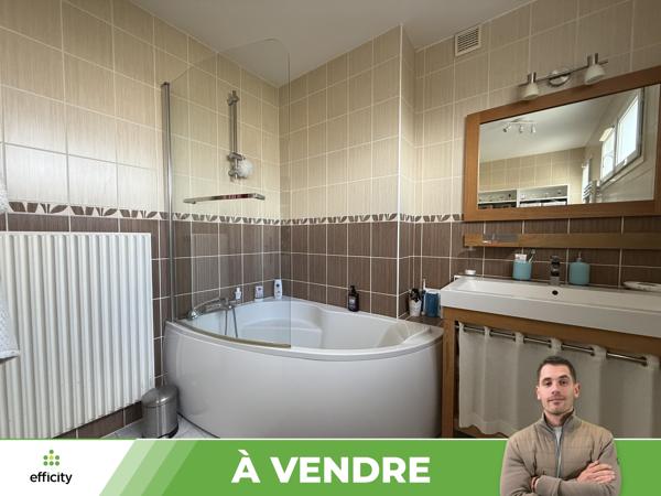 Maison
         4 pièces
        - 77 m²