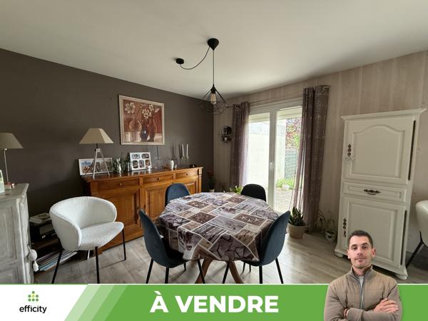 Maison
         4 pièces
        - 77 m²