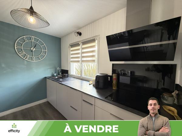 Maison
         4 pièces
        - 77 m²