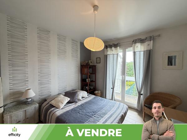 Maison
         4 pièces
        - 77 m²