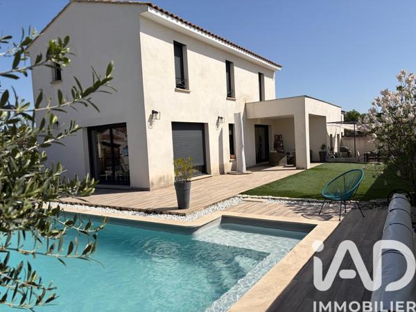 Maison à vendre 5 pièces 118 m² Châteauneuf-de-Gadagne