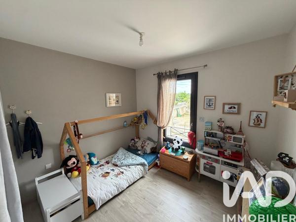 Maison à vendre 5 pièces 118 m² Châteauneuf-de-Gadagne