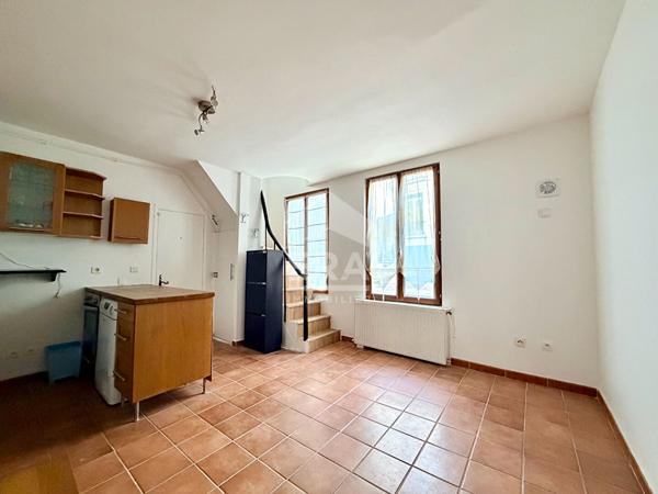 Hypercentre Sèvres - Duplex esprit ?maison en ville' au calme sur cour - Exclusivité