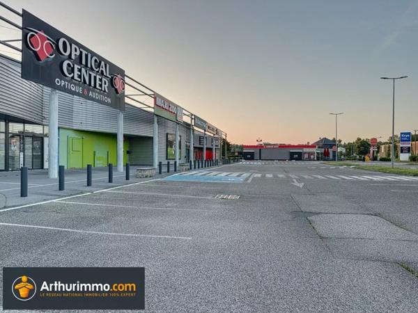 Location Local commercial 405 m2 à L'Isle-d'Abeau