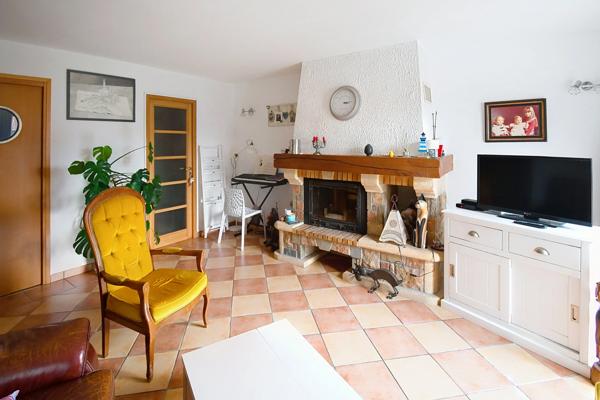 MAISON DE PLAIN-PIED 102 M² AVEC VÉRANDA À LONGUYON