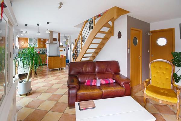 MAISON DE PLAIN-PIED 102 M² AVEC VÉRANDA À LONGUYON