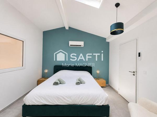 Duplex d'exception T4 de 99m2  à Grimaud - proche plages, Vendu meublé, prêt à vivre ou à louer, idéal pour profiter du Golfe de Saint-Tropez… ou investir sereinement !