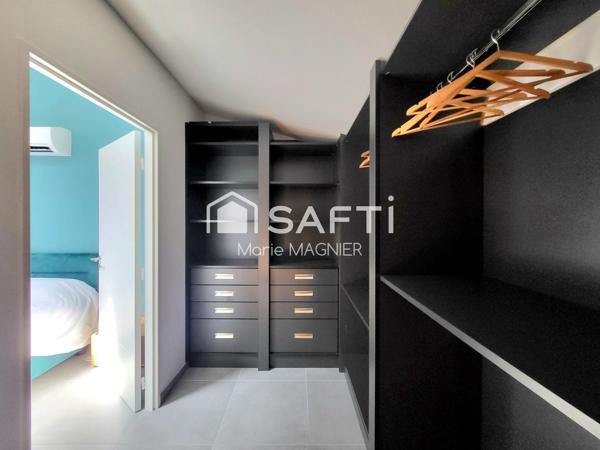 Duplex d'exception T4 de 99m2  à Grimaud - proche plages, Vendu meublé, prêt à vivre ou à louer, idéal pour profiter du Golfe de Saint-Tropez… ou investir sereinement !