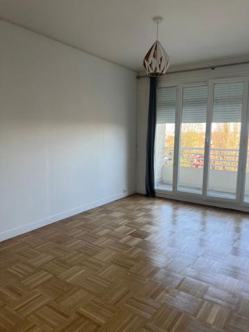 T2 VIDE A LOUER BORDS DE MARNE JOINVILLE LE PONT 61.80M²