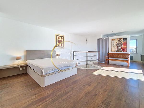 Marina 3 chambres avec appontement de 15 m pour bateau