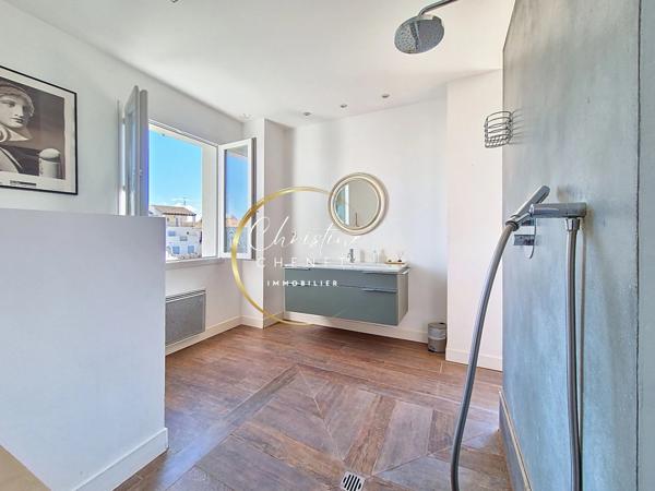 Marina 3 chambres avec appontement de 15 m pour bateau