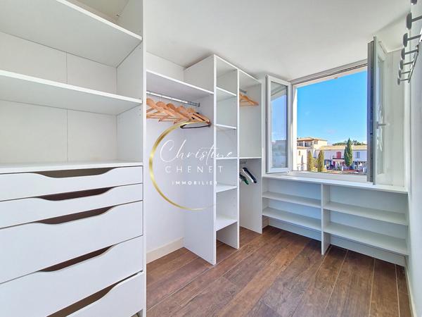 Marina 3 chambres avec appontement de 15 m pour bateau