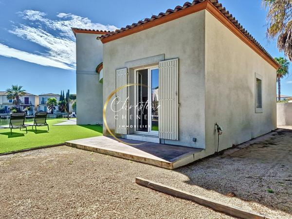 Marina 3 chambres avec appontement de 15 m pour bateau